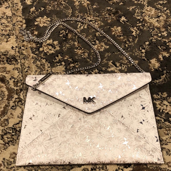 Michael Kors Handbags - Michael Kors Crossbody